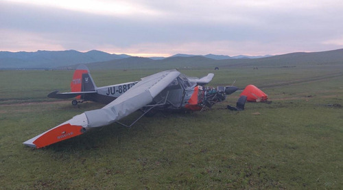 Төв аймгийн нутаг дэвсгэр Цонжин болдогт аялалын онгоц осолдож 2 иргэн хүнд бэртжээ